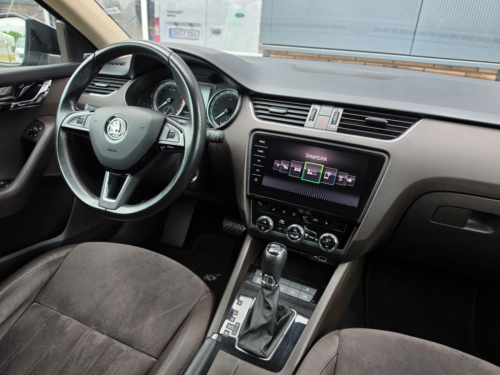 Skoda Octavia 2.0 L&K 4x4 TÜV Neu/Scheckh./LED/Pano. foto 22