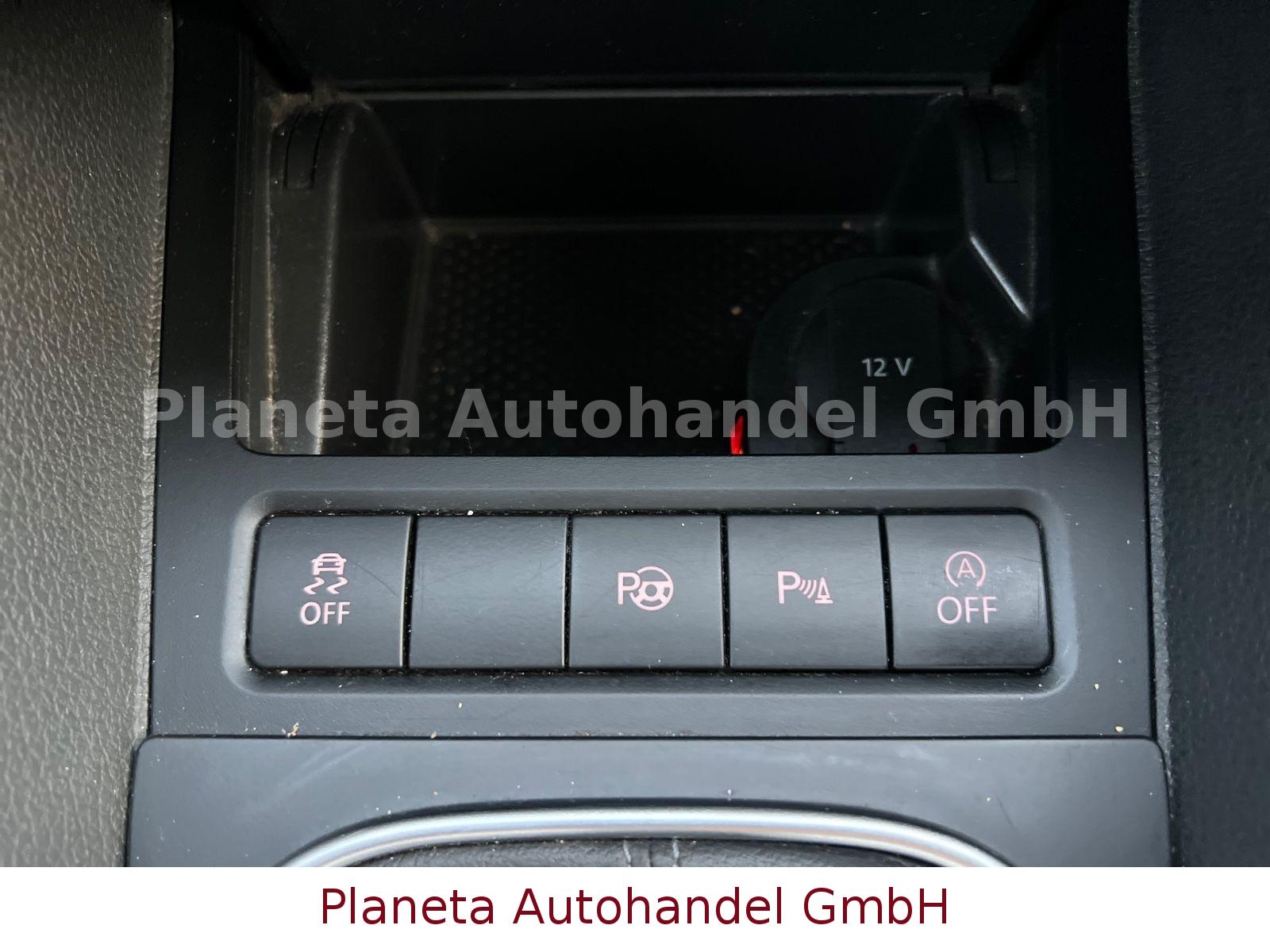 Volkswagen Golf 2011 — photo 24