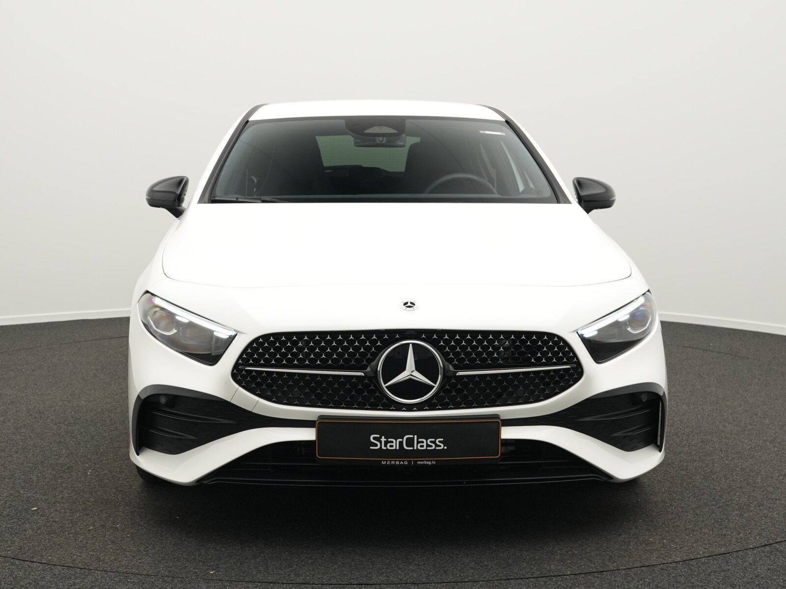 Mercedes-Benz A 200 d AMG-Line MUlti+Kamera+Night+19" imagem 2