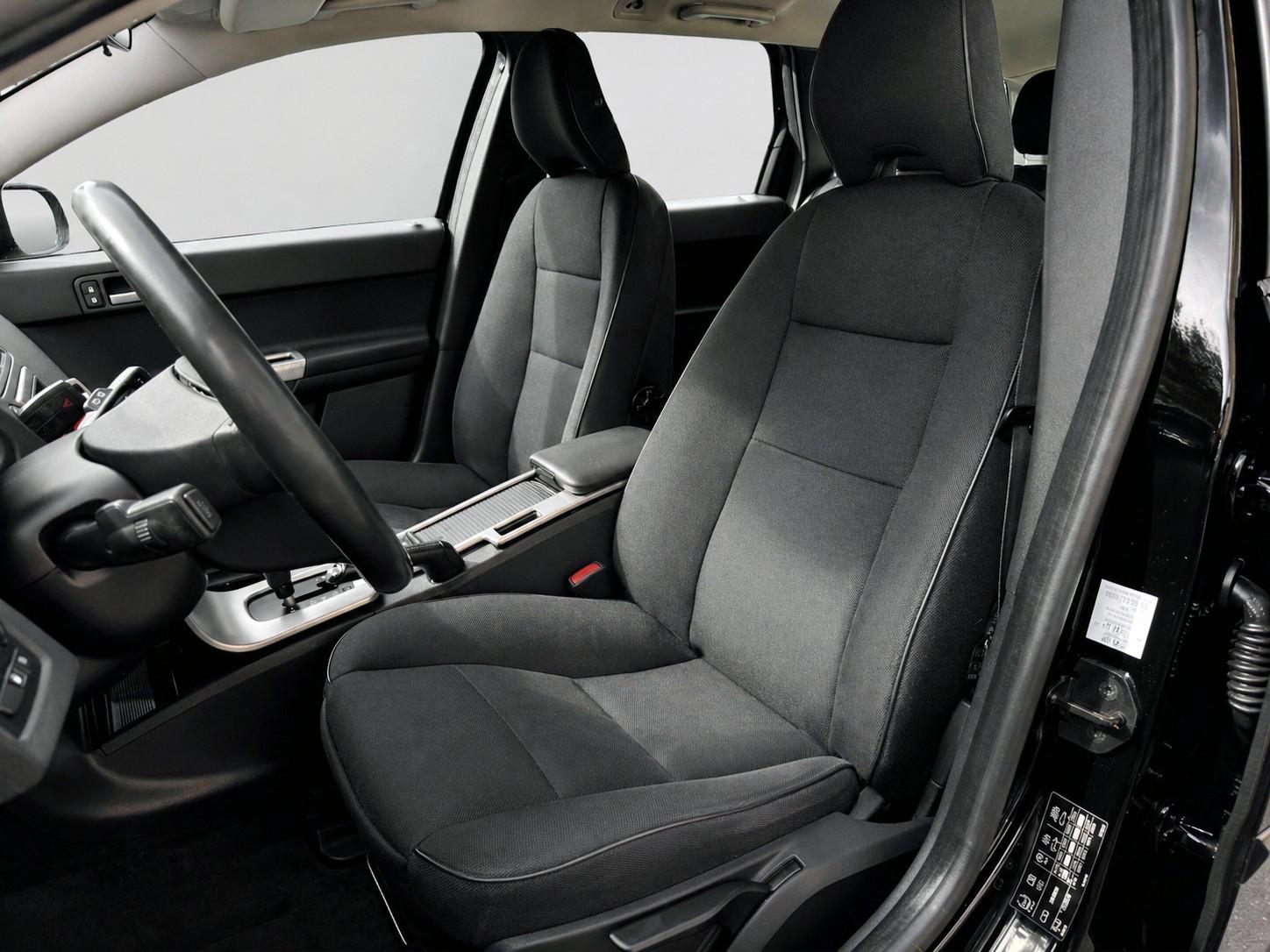 Volvo V50 2008 — photo 18