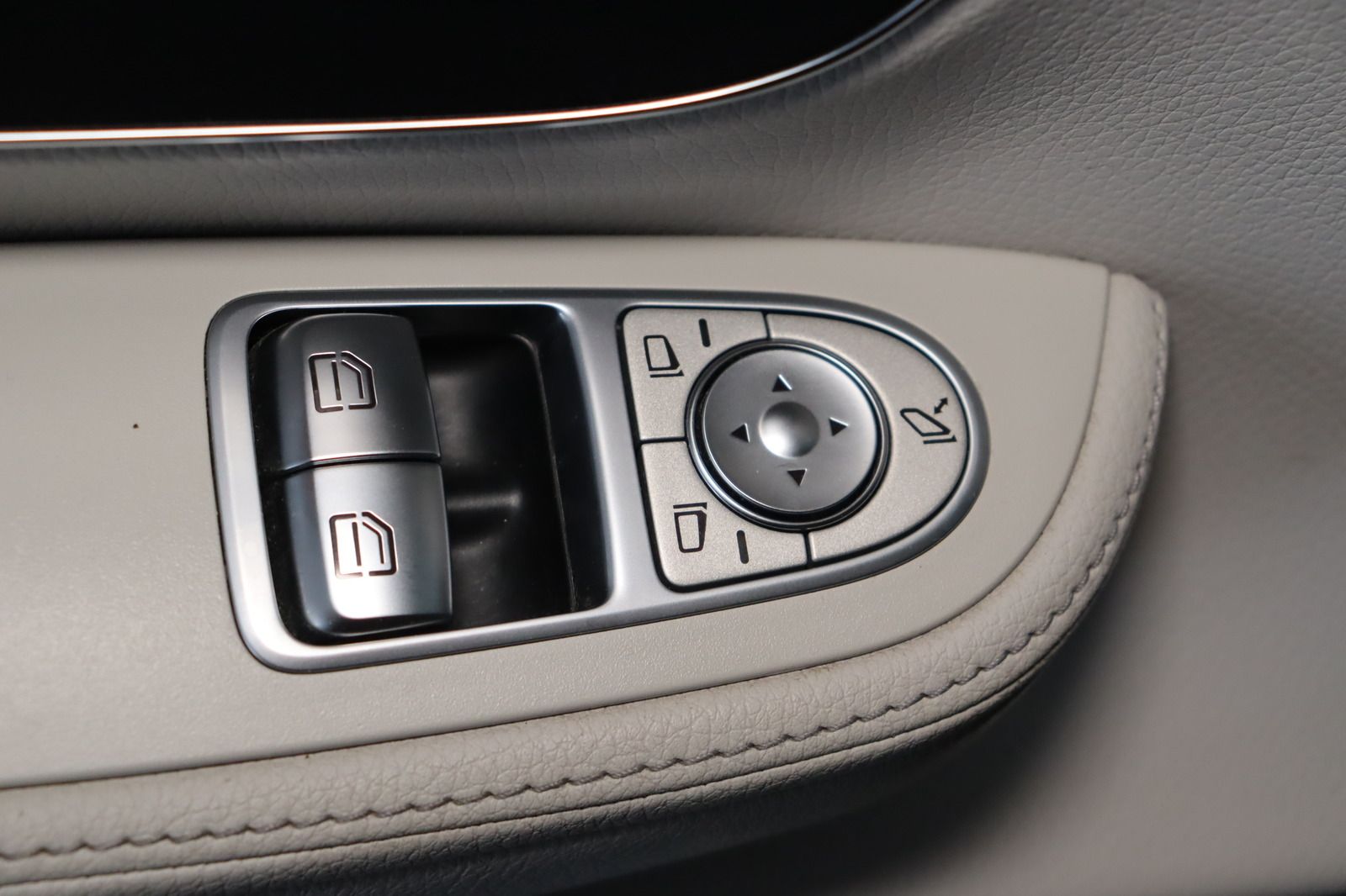 Fahrzeugabbildung Mercedes-Benz V 250 d 4matic Avantgarde * lang * 360 * ILS