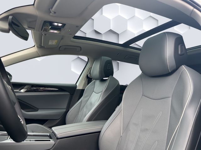 Passat Variant EL 2.0 TDI DSG StHz AhK Navi Lede