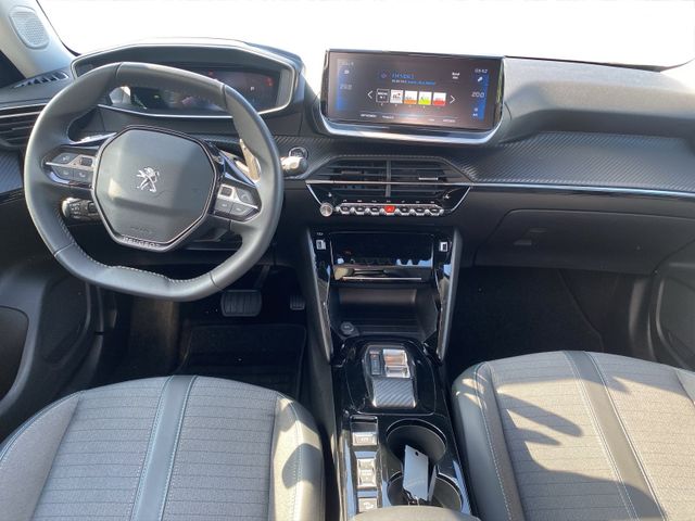 Peugeot 2008 1.2 PureTech 130 Allure Pack AHK+Kam.+LED