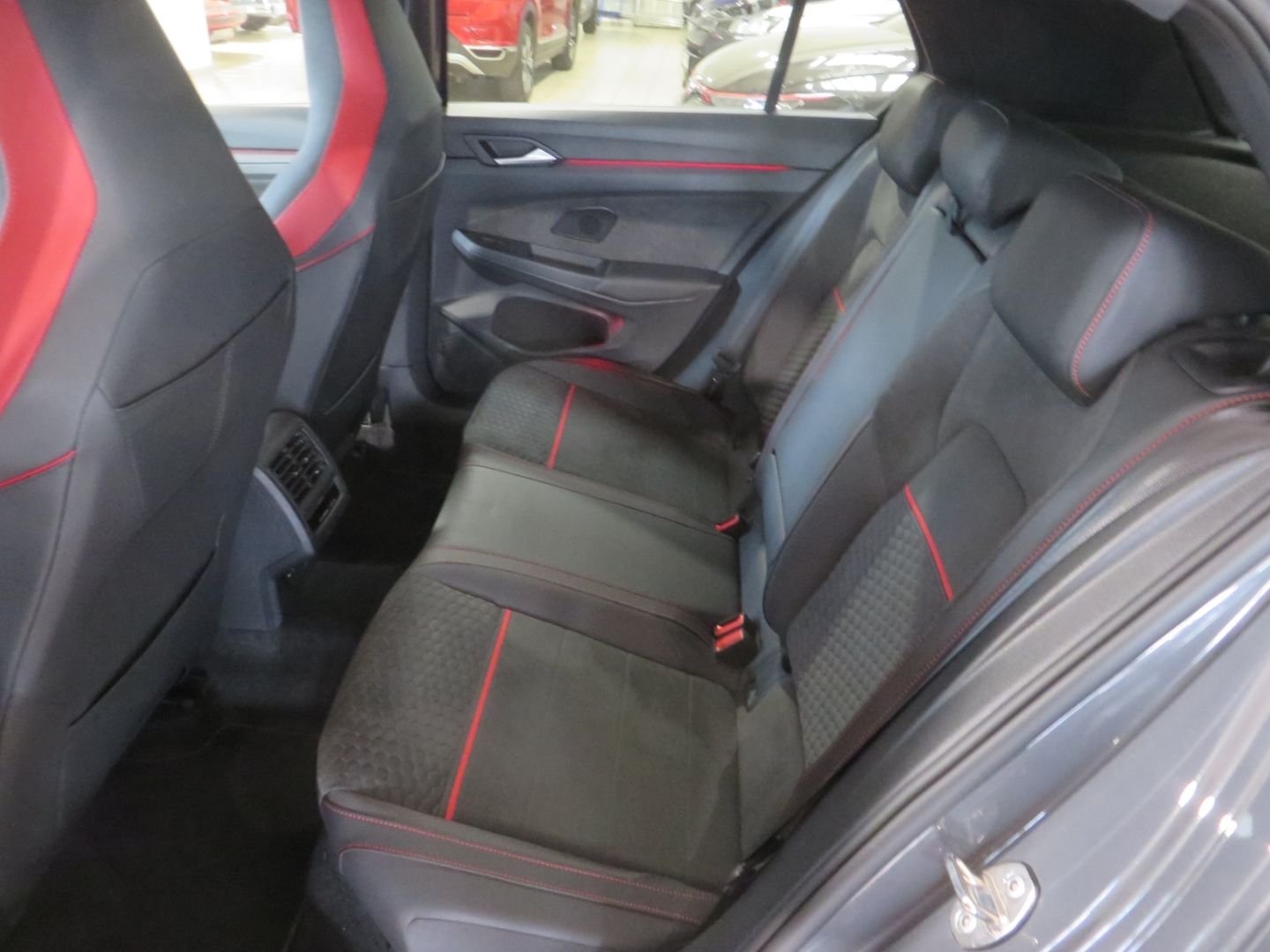 Volkswagen Golf GTI Clubsport 2.0 TSI 7-DSG Harman Kardon P foto 7