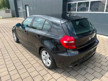 BMW 118 - 6