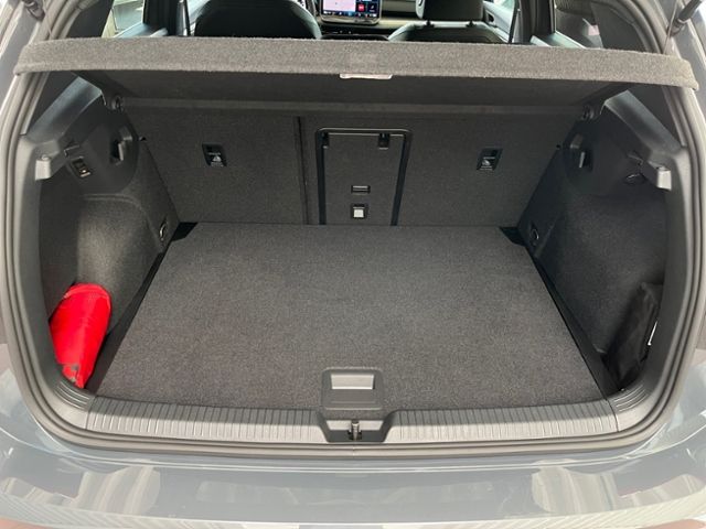 Fahrzeugabbildung Volkswagen Golf EDITION 50 1.5 eTSI DSG EDITION 50 AHK DCC