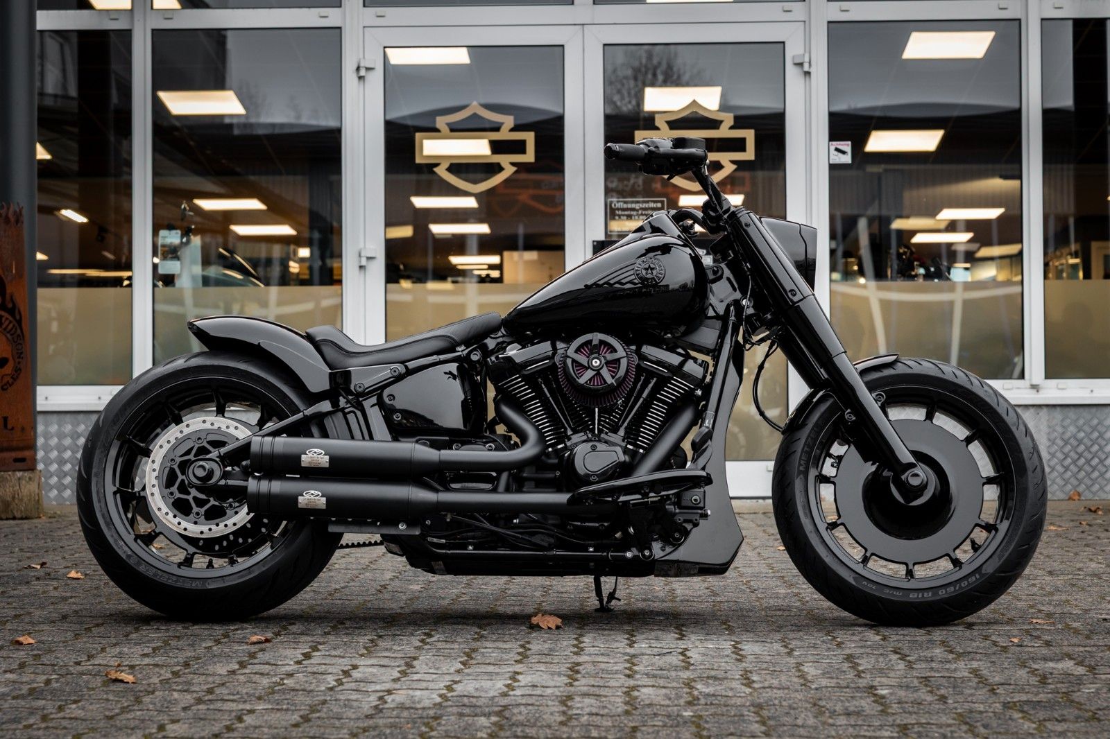 Fahrzeugabbildung Harley-Davidson DARK BOY FLFBS BLACK 117 MY25-H-D Kiel Custom
