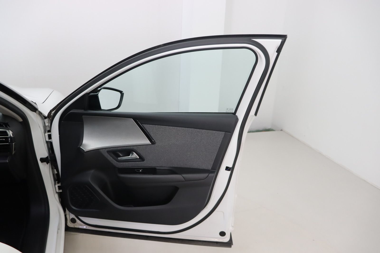 Fahrzeugabbildung Citroën C5 X Feel * LED * Navi * Keyless