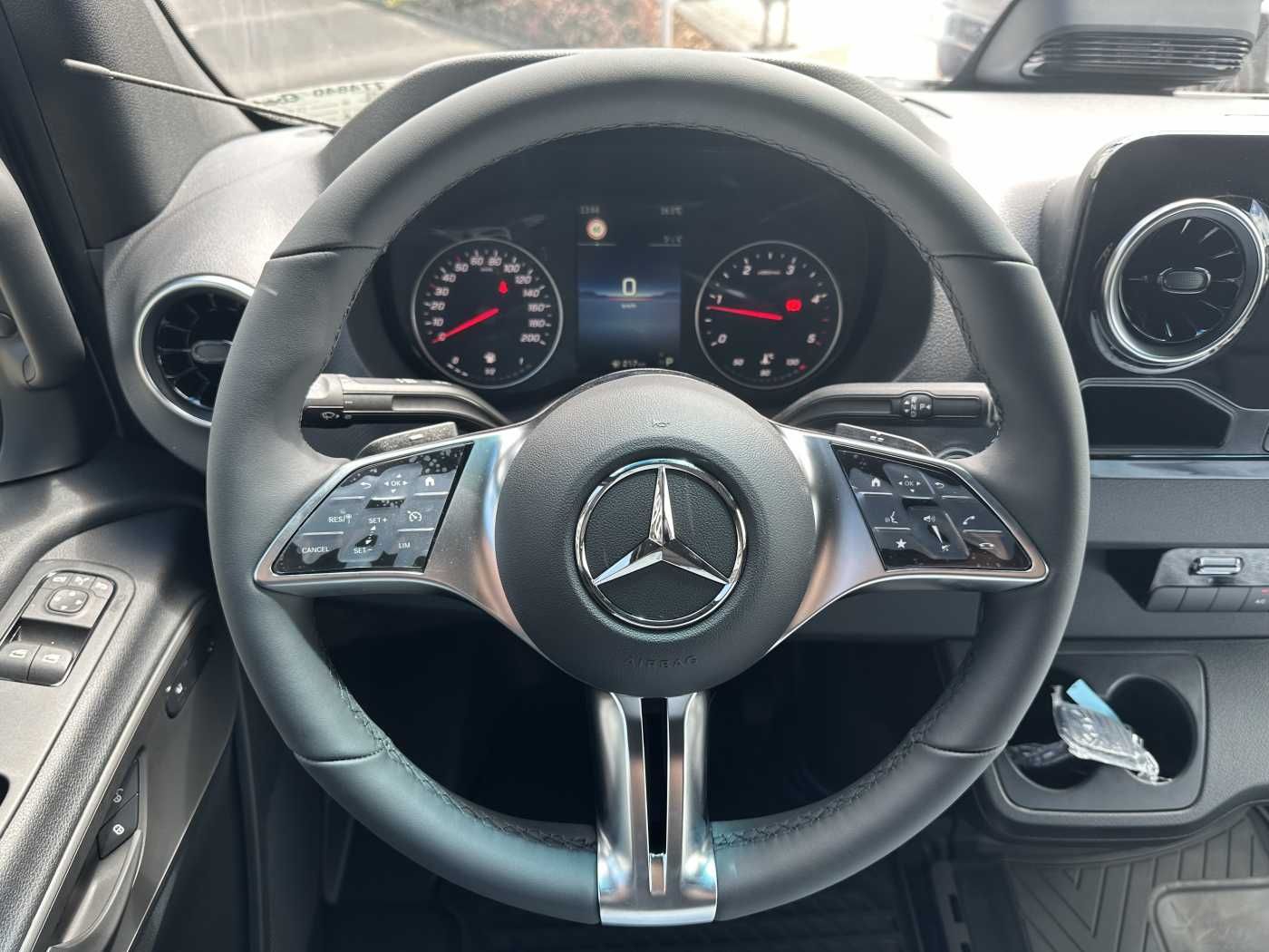 Fahrzeugabbildung Mercedes-Benz Sprinter 319 CDI 4x4 4325 Kamera LED SHZ MBUX