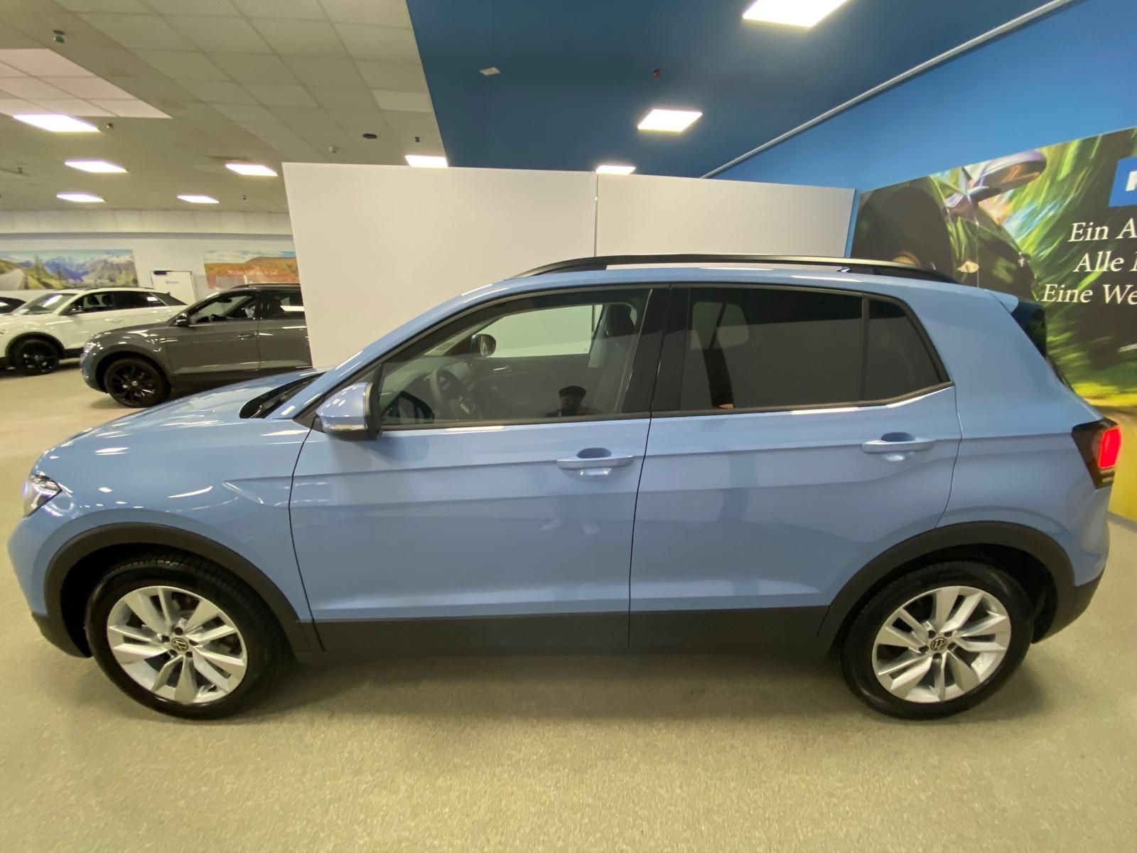 Fahrzeugabbildung Volkswagen T-Cross 1.0 TSI Life+APP+ACC+TOTWINKEL+KAMERA+++