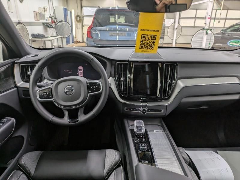 Fahrzeugabbildung Volvo XC 60 B5 Ultra Black Edition AWD |