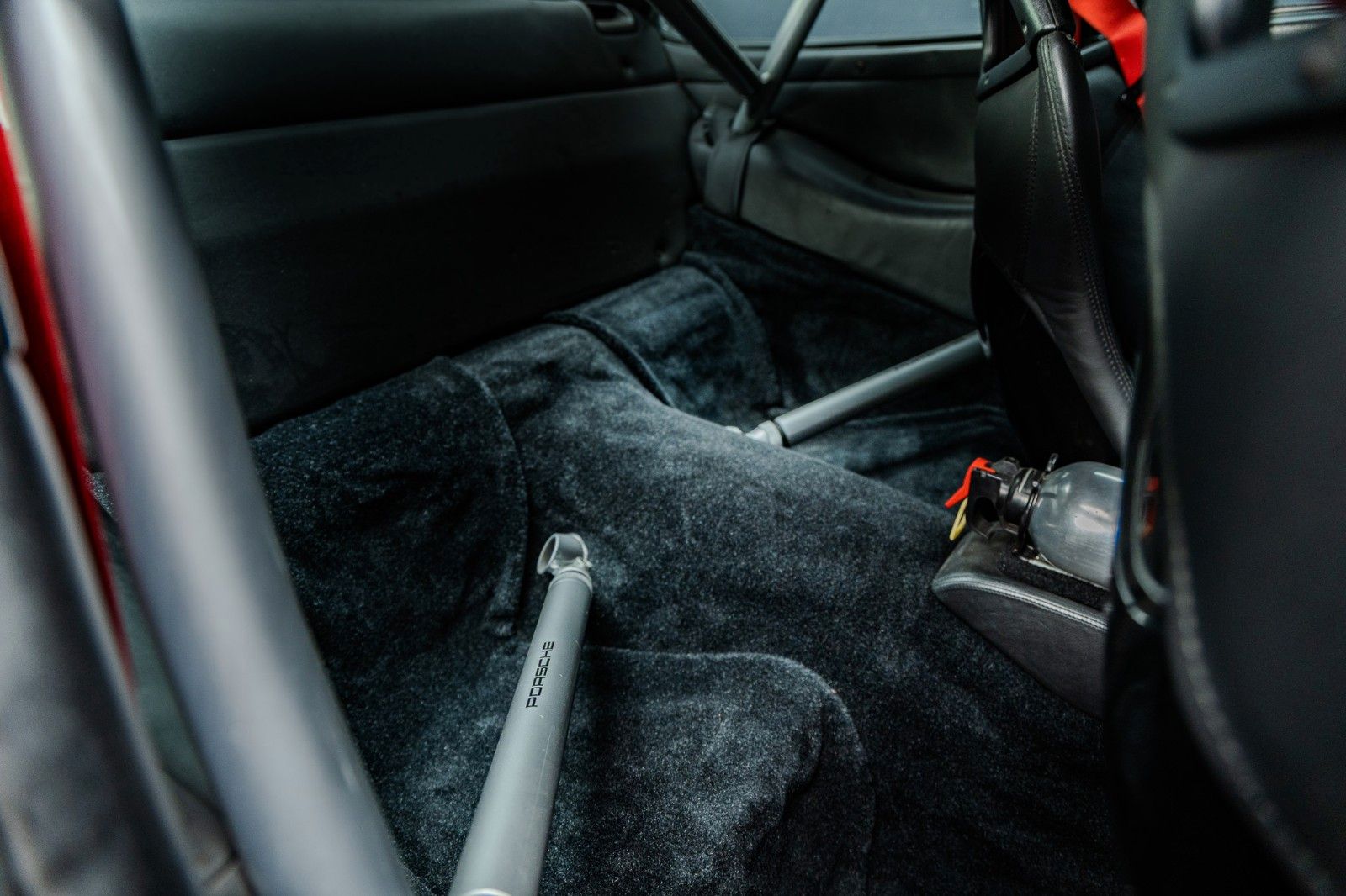 Fahrzeugabbildung Porsche 993 Carrera 4S + Bilstein + RS Sitze + Käfig