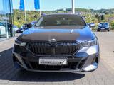 BMW 540d Touring xDrive M-Sport Pro STANDHZ AHK B&W - BMW 540 aus 2025