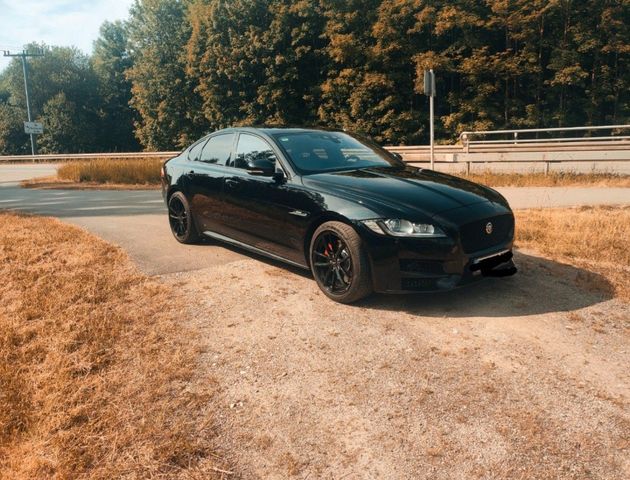 Jaguar XF 30d 300PS R-Sport Automatik R-Sport