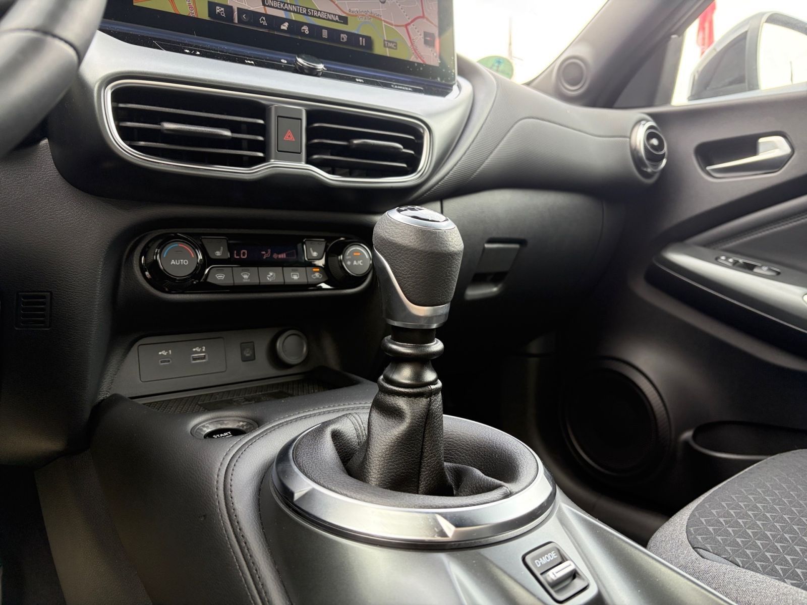 Fahrzeugabbildung Nissan Juke N-Connecta*NAVI*Kamera*Winterpaket*