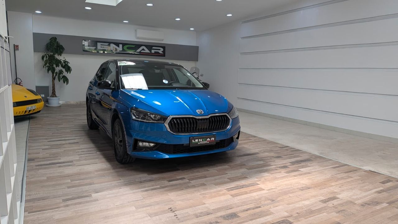 Skoda Fabia 1.0 MPI 80 CV 130 Edition imagem 3