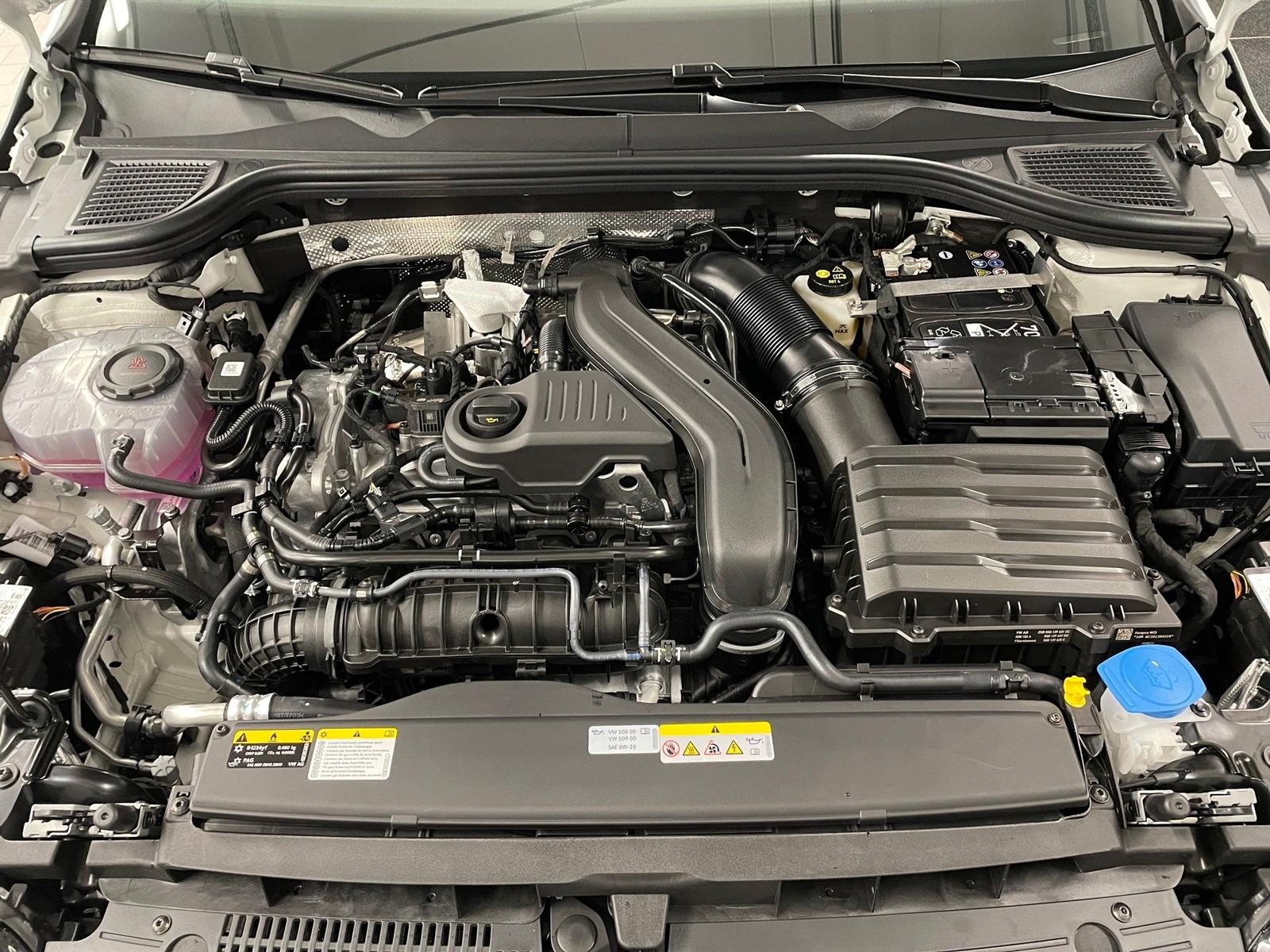 Volkswagen Golf VIII Variant 1.5 eTSI Energy *AHK*NAVI*KAME, миниатюра 8