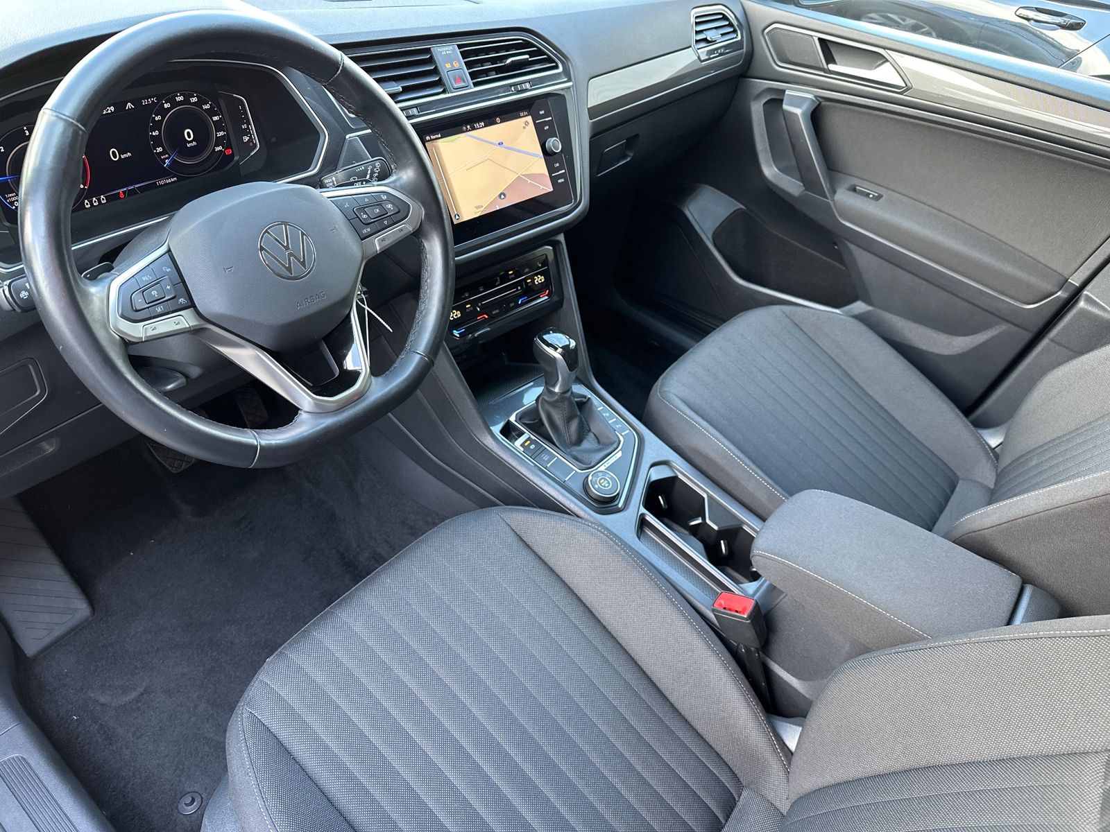 Fahrzeugabbildung Volkswagen Tiguan Allspace Life 4M NAV+LED+AHK+18ZO+ACC+PLA