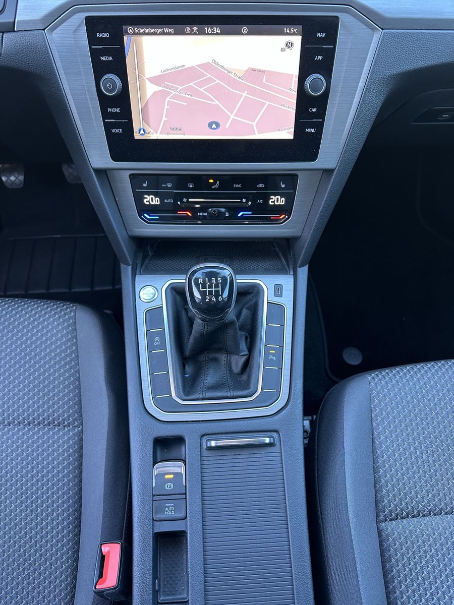 Fahrzeugabbildung Volkswagen Passat Variant 2.0 TDI Business NAV+LED+KAM+SHZ