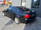 BMW 3 Lim. 330i Edition Automatik - BMW 330 aus 2010: 330i