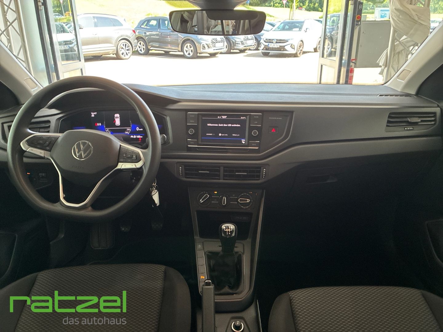 Fahrzeugabbildung Volkswagen Polo 1.0 5-Gang Digitales Cockpit + LED