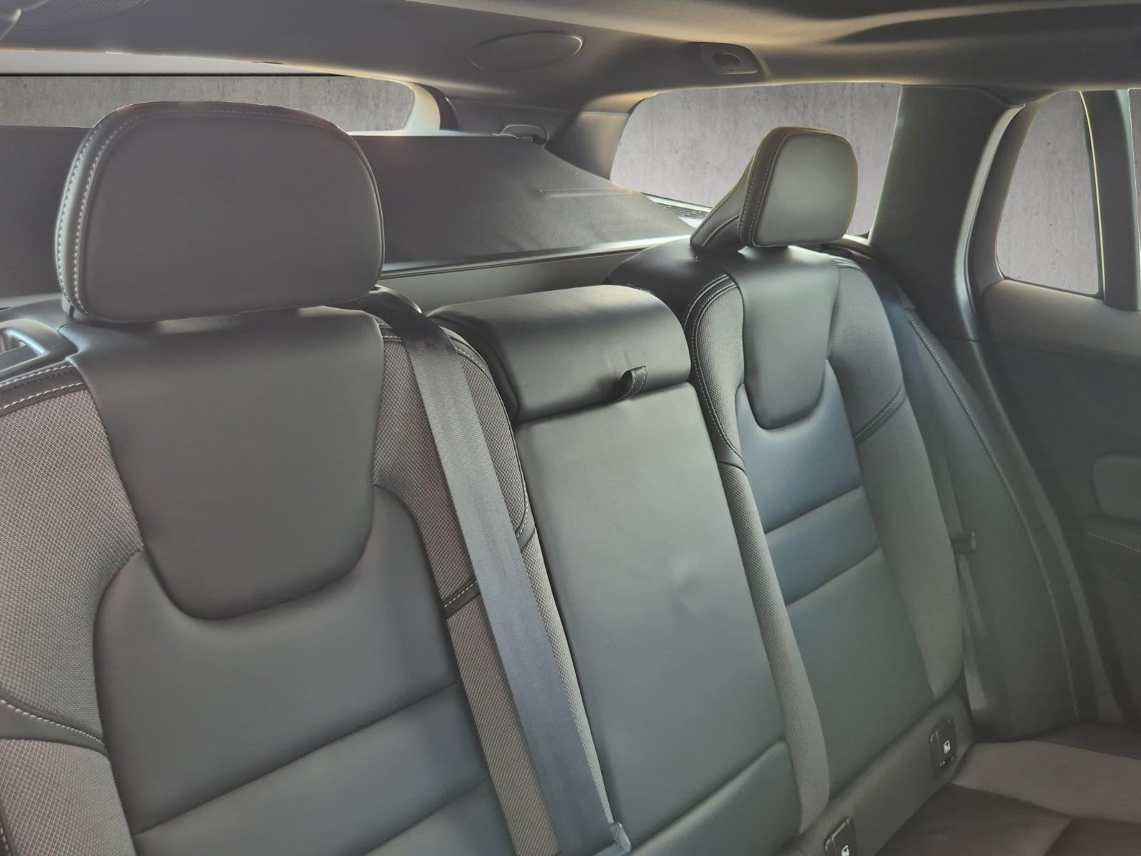 Volvo V60 Ultimate Dark 360 H&K Pano LED 4xSHZ
