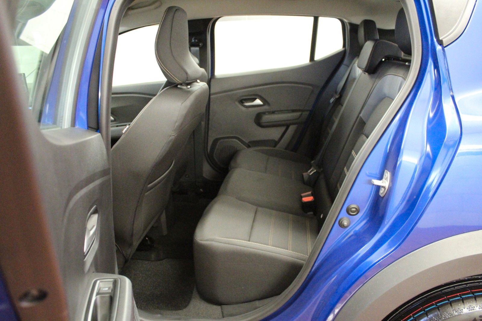 Fahrzeugabbildung Dacia Sandero Stepway TCe 110 Expression*Winterp.*MY26