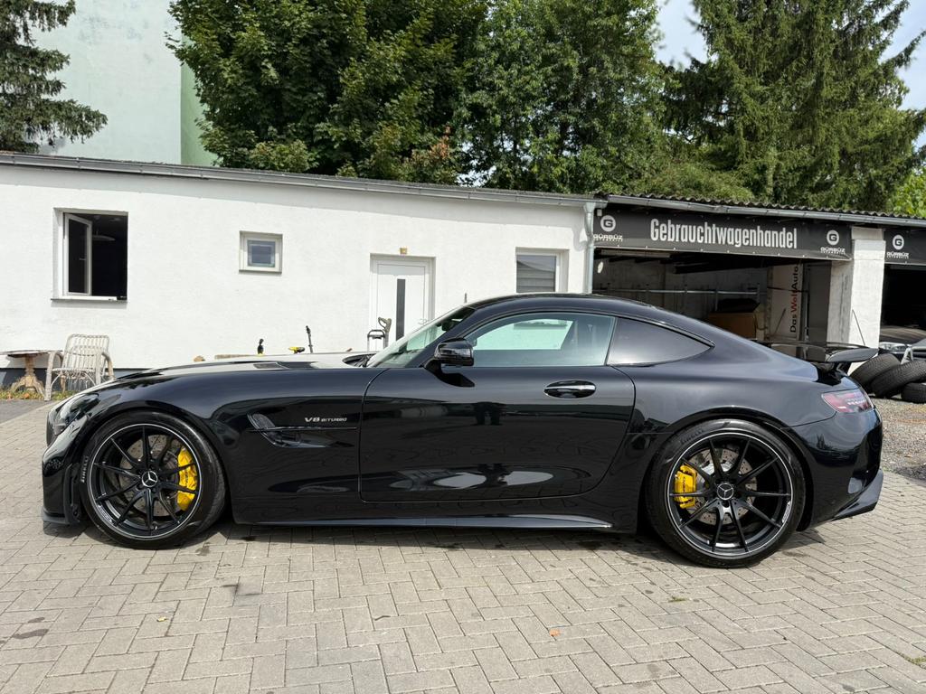 Mercedes-Benz AMG GT R