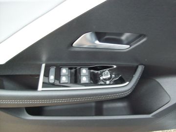 Bild 11 Opel Astra L Lim 1.2T PDC+Kam SHZ LHZ FSHZ Navi AT