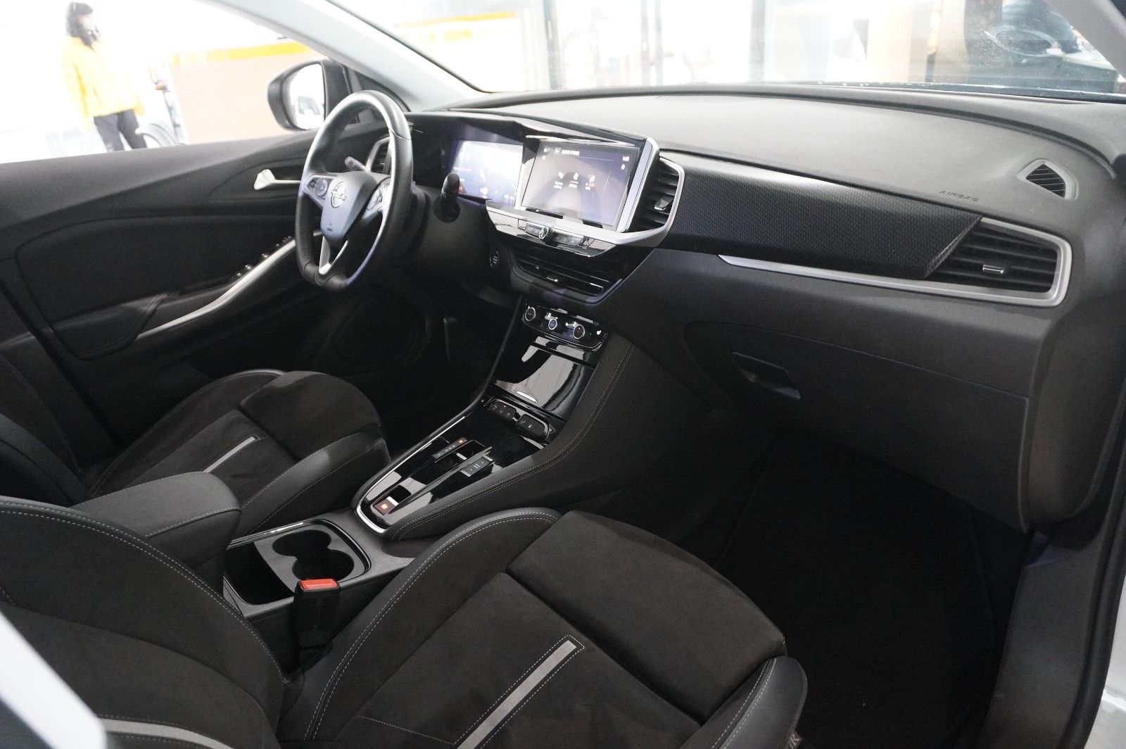 Fahrzeugabbildung Opel Grandland (X) 1.6T GSe HYBRID 4X4 NAVI/LED/SPORT