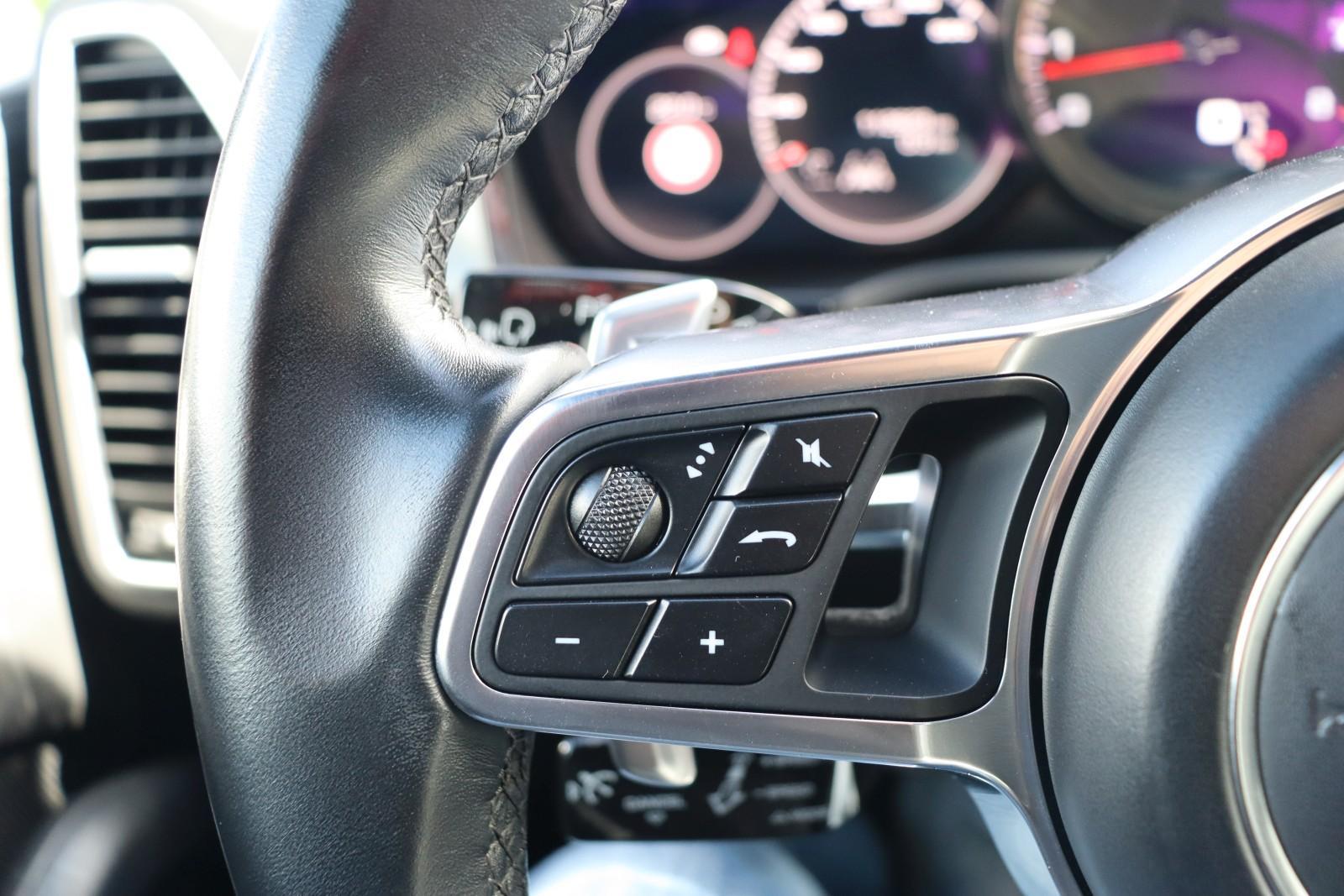 Porsche Cayenne S +LUFT+PANO+LED+ASSISTENZ+LENKUNG-HINTE