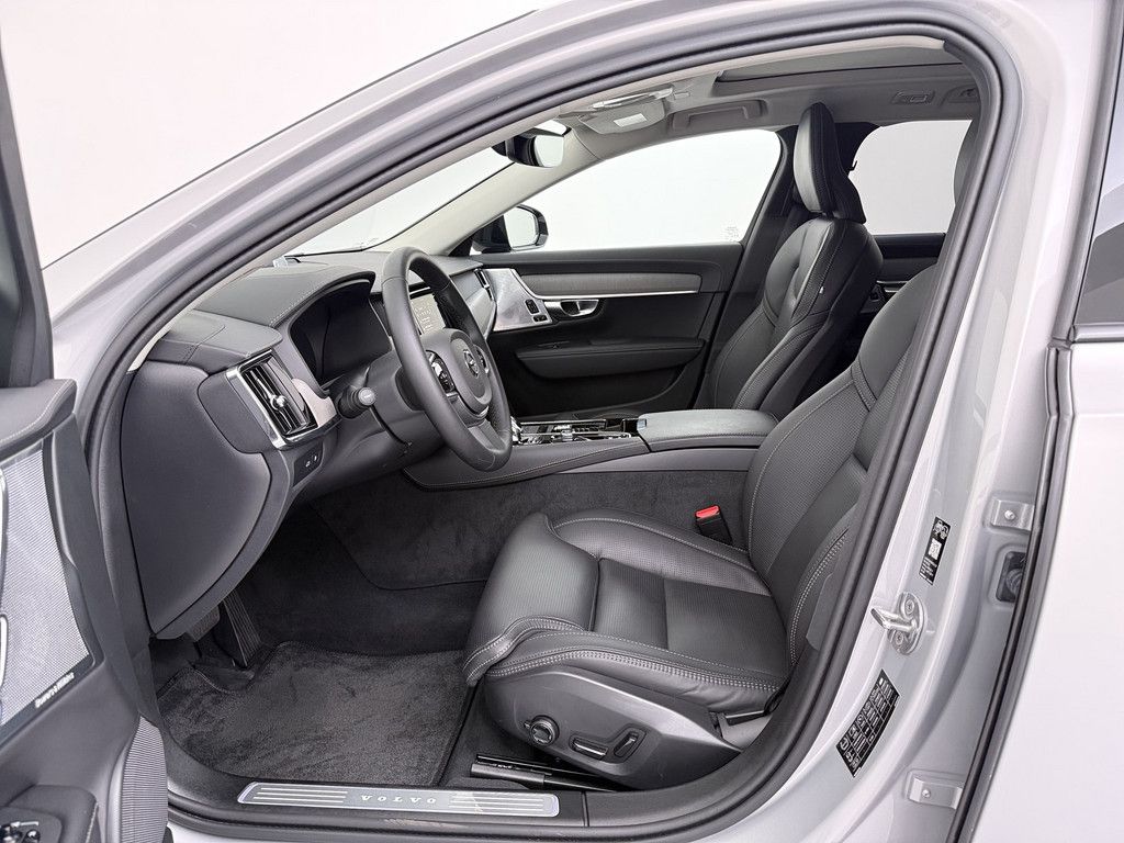 Volvo V90 T8 AWD Recharge Plug-In Hybrid Ultra Dark foto 12