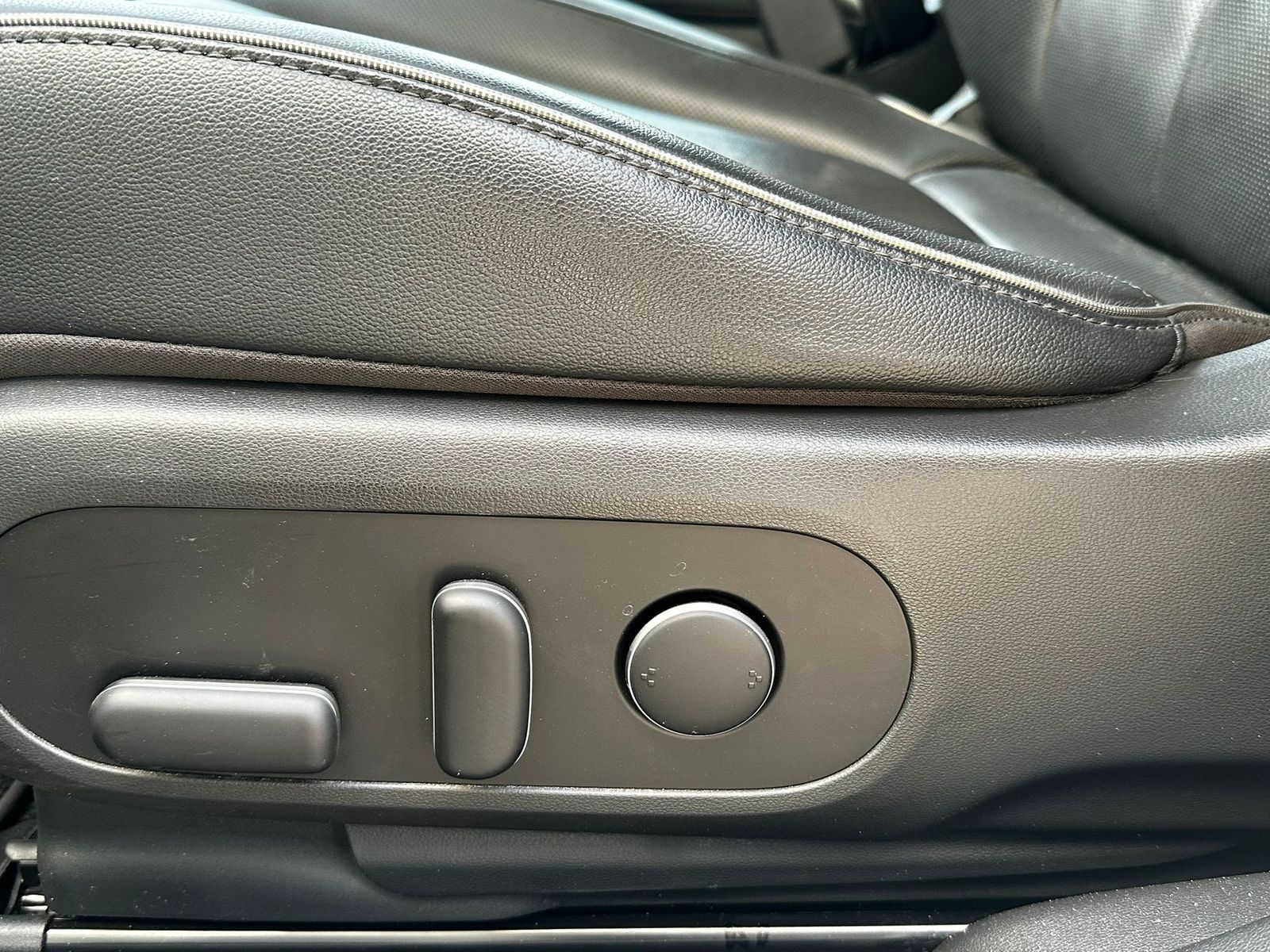 Fahrzeugabbildung Hyundai Ioniq 5 Techniq 2WD NAVI+LED+SHZ+KAMERA+ACC+WP+
