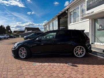 Volkswagen Golf - 7