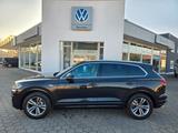 Volkswagen Touareg Elegance R-Line AHK Luft Kamera - Volkswagen Touareg: Luftfederung