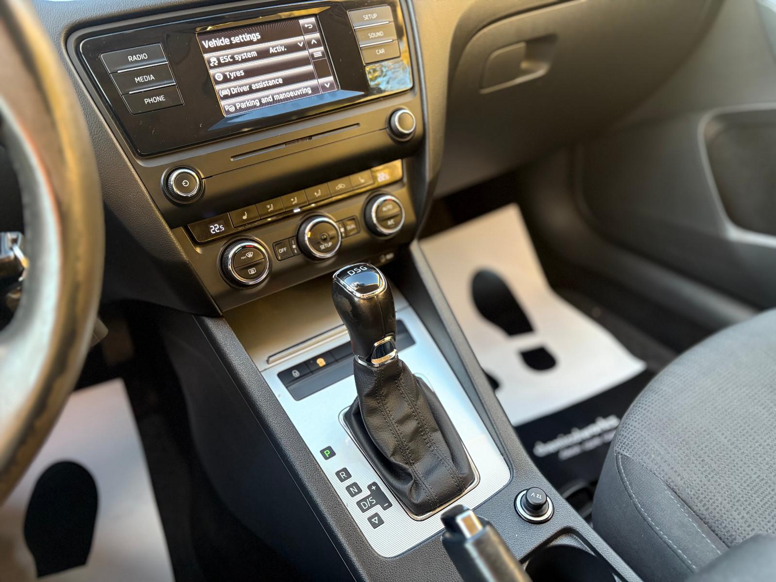 Skoda Octavia 2015 — фото 15