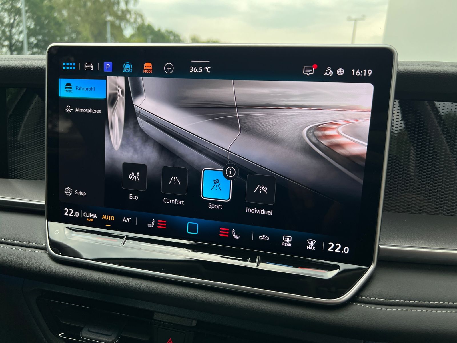 Fahrzeugabbildung Volkswagen Tayron Life 1.5 eTSI DSG *AHK,7-Sitzer,LED,Kamer
