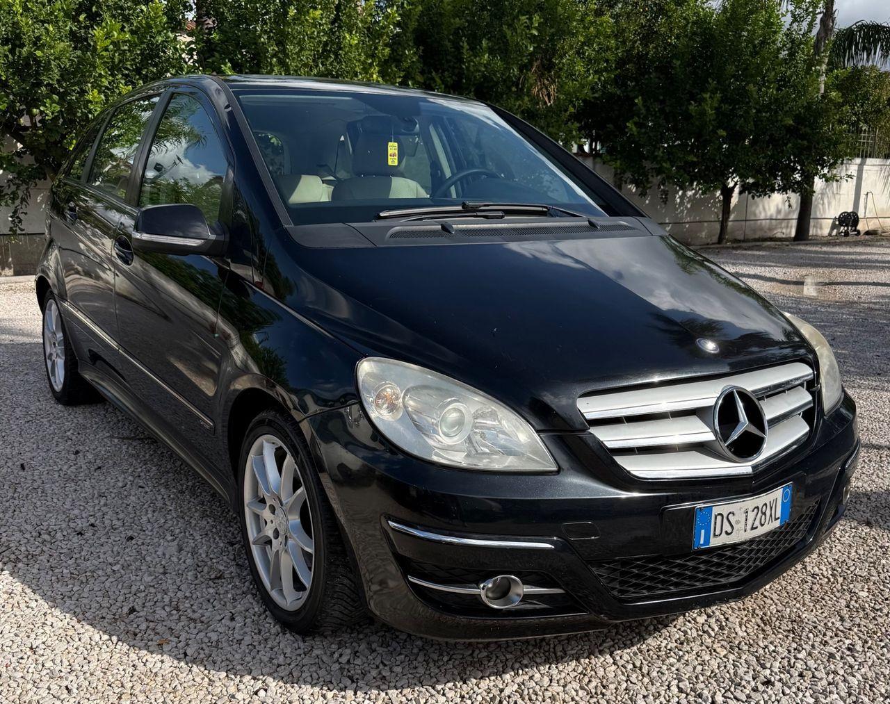 Mercedes-Benz B 150