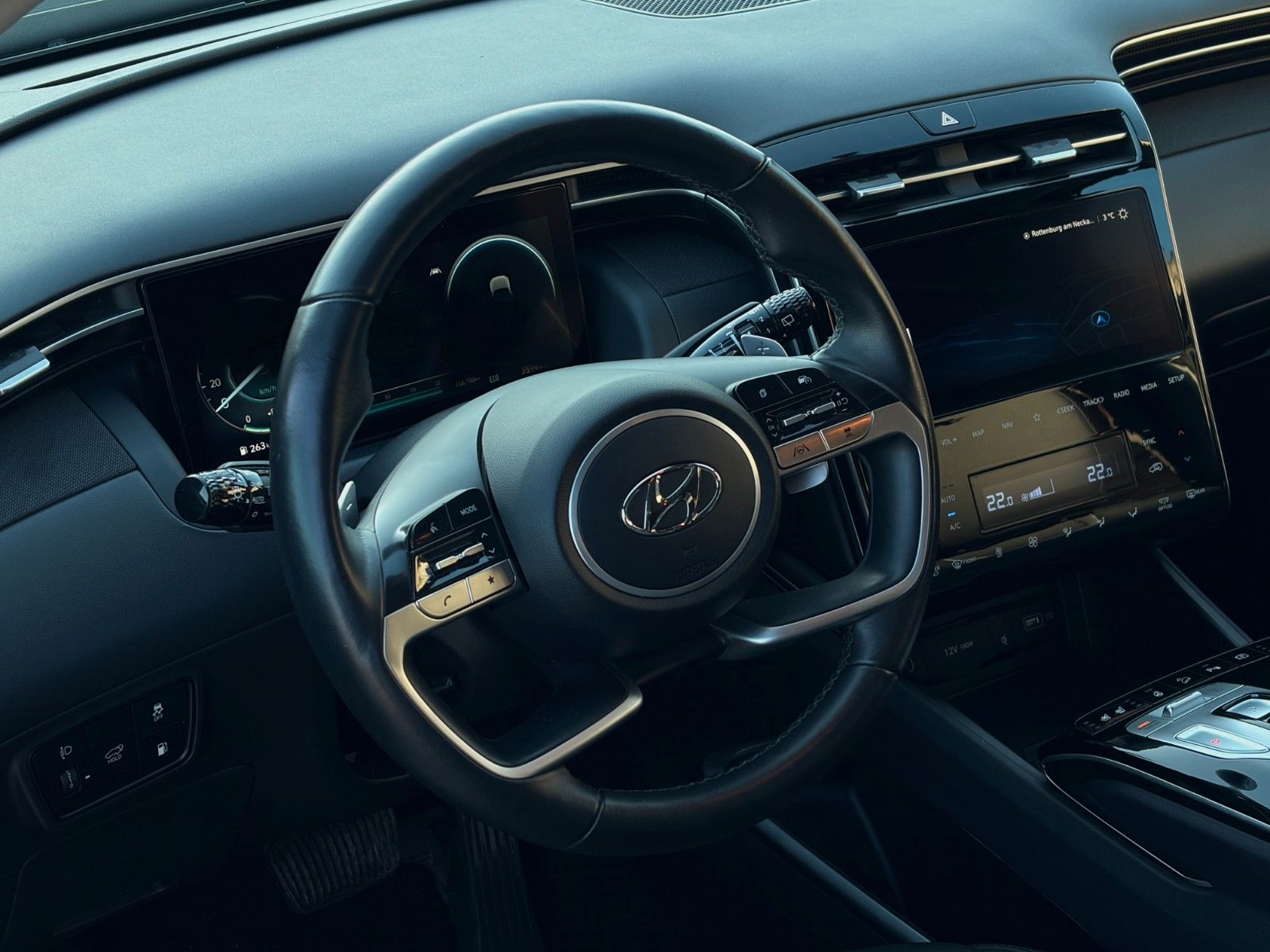 Fahrzeugabbildung Hyundai Tucson 1.6 T-GDI PHEV 4WD KRELL CarPlay 360° LHZ