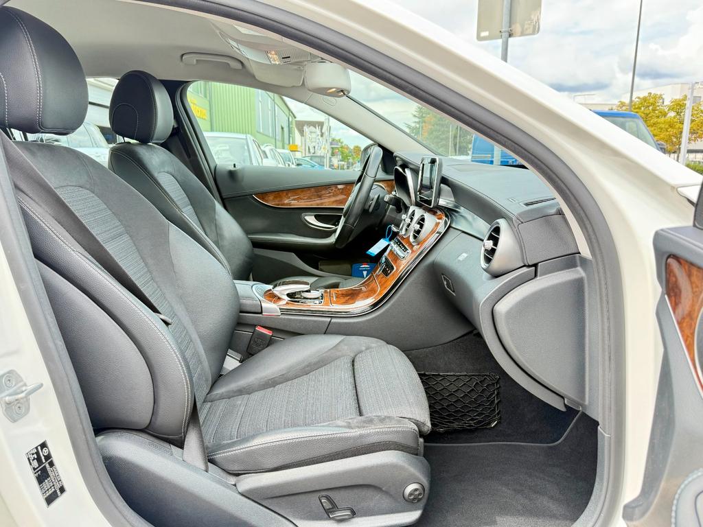 Mercedes-Benz C 220