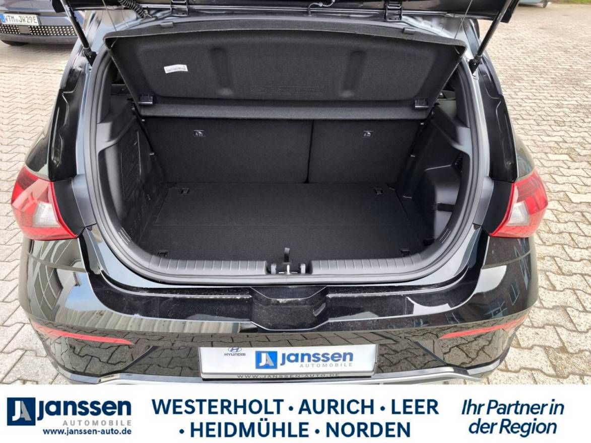 Fahrzeugabbildung Hyundai i20 Blackline/BOSE Soundsystem/Navi/Rückfahrkame