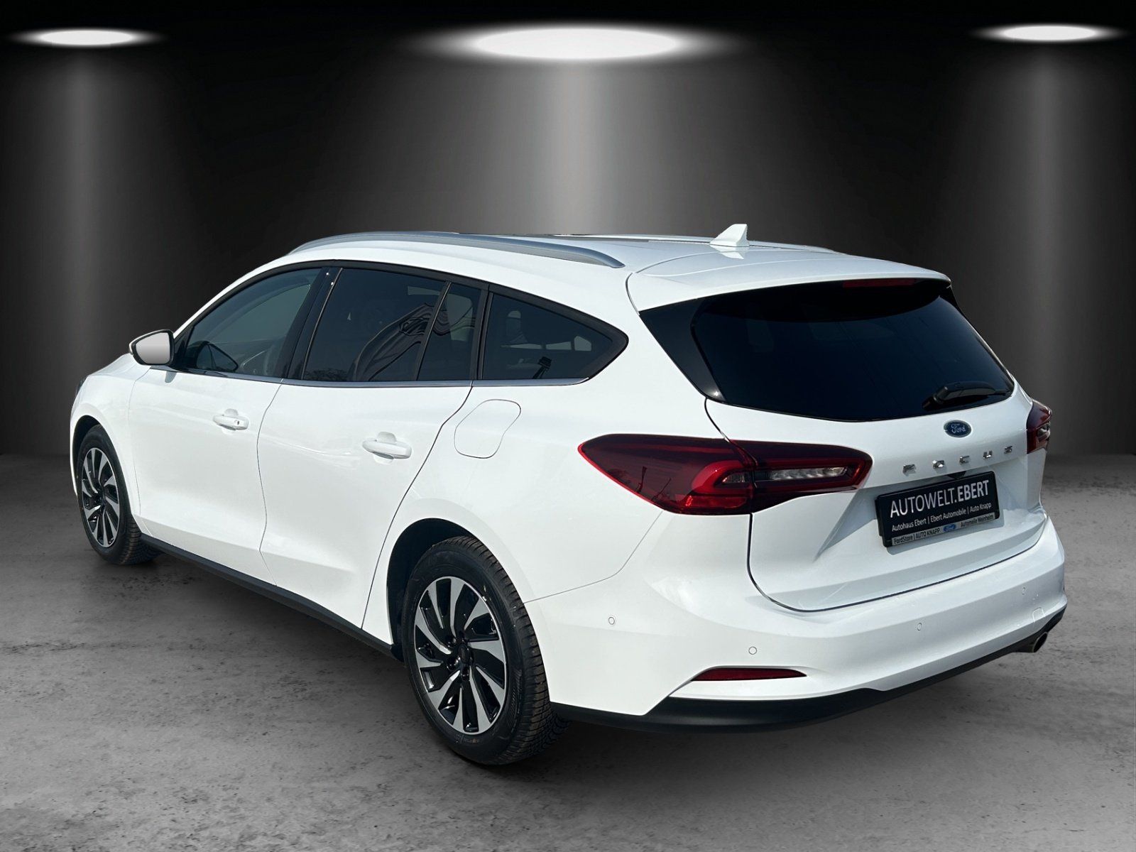 Fahrzeugabbildung Ford Focus Turnier 1,5 DSL Ecoblue  Titanium x Autom.