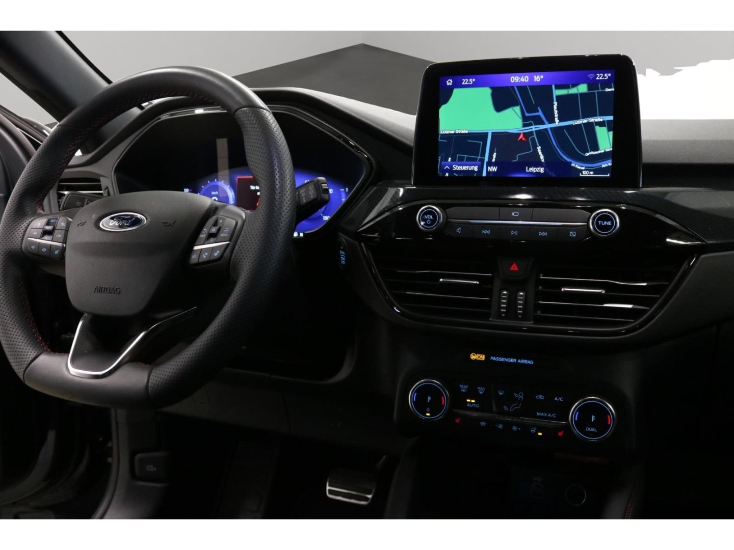 Fahrzeugabbildung Ford Kuga Hybrid ST-Line X 2.5 Duratec FHEV AWD