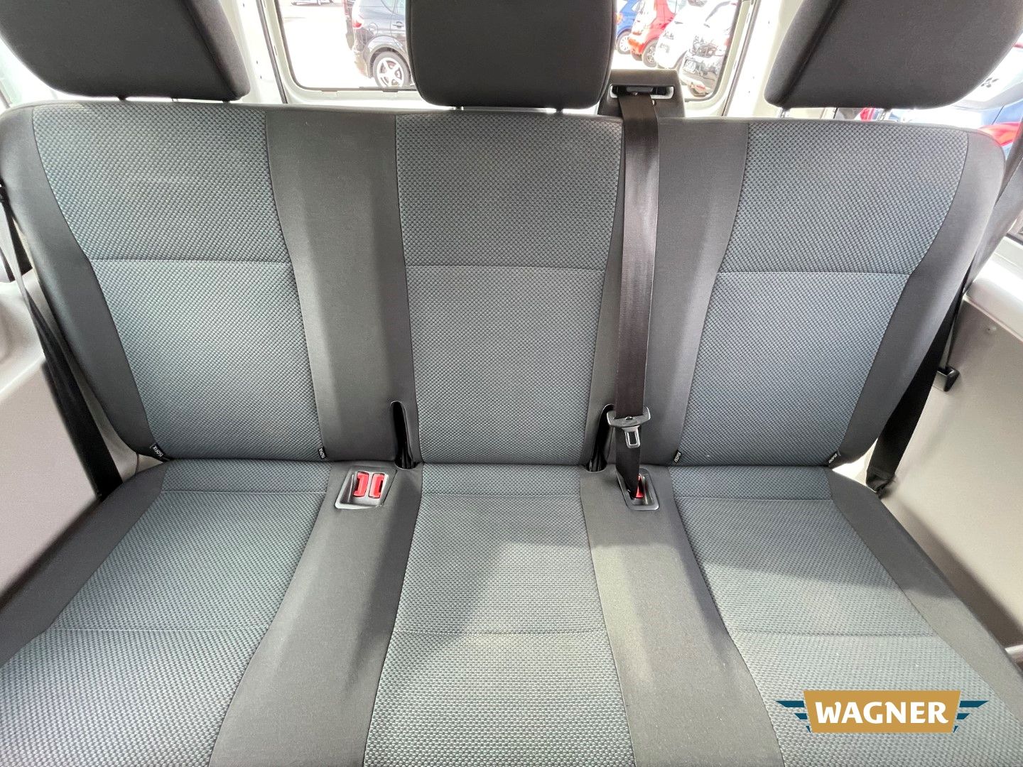 Fahrzeugabbildung Volkswagen T6 Kombi EcoProfi lang 9 Sitzer Klima