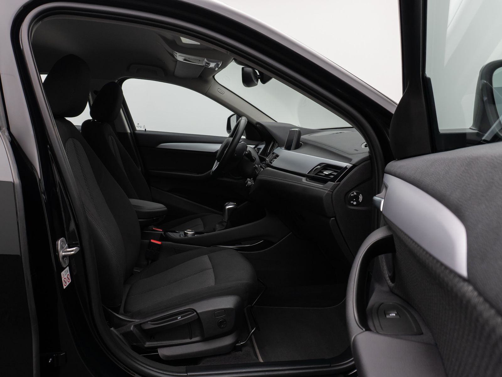 Fahrzeugabbildung BMW X2 xD25e Kamera DAB Lordos LED Geschwindigkeitsr