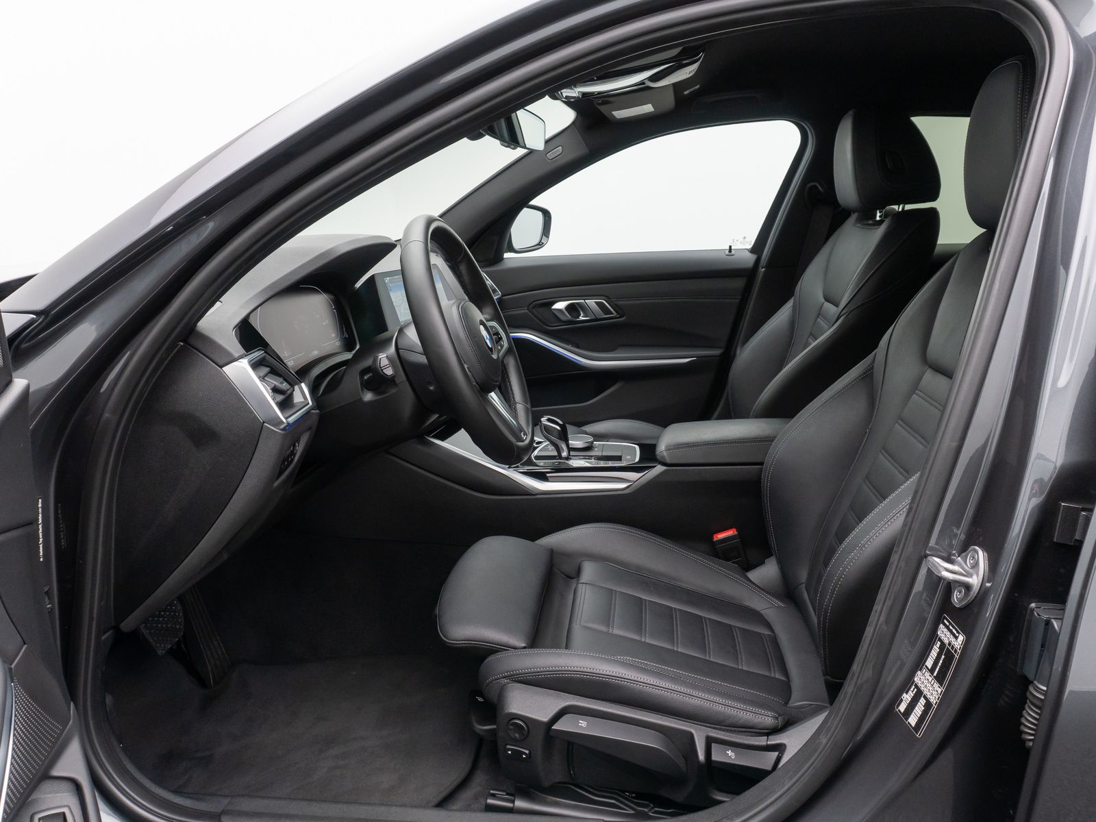 Fahrzeugabbildung BMW 320d Sport Line HUD DAB Kamera Alarm HiFi Leder