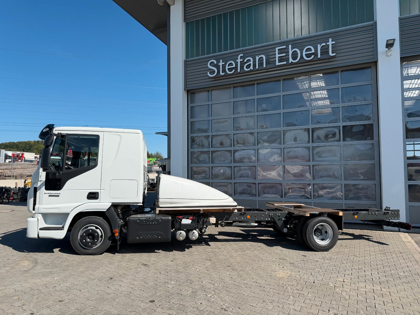 Fahrzeugabbildung Iveco Eurocargo ML80E21/P L-Haus AHK Standheizung