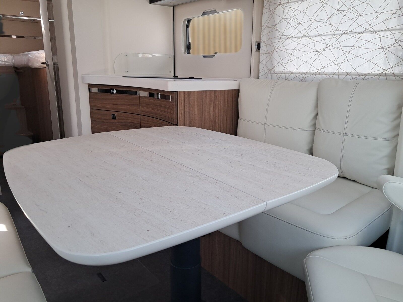 Fahrzeugabbildung Eura Mobil Contura CT 766 EF Mod 2025 Fahrassistenz Markise