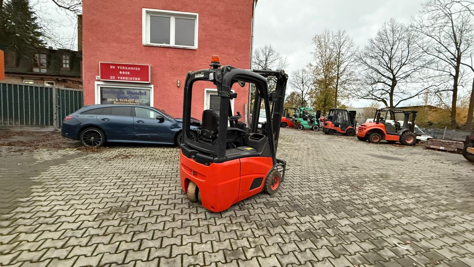 Linde E12-01 Seitenschieber FREiCHUB. Batterie Bj 2016