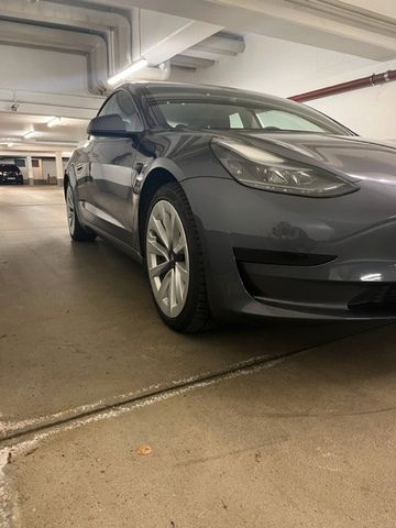 Tesla Model 3 Hinterradantrieb RWD, inkl. Winterreifen